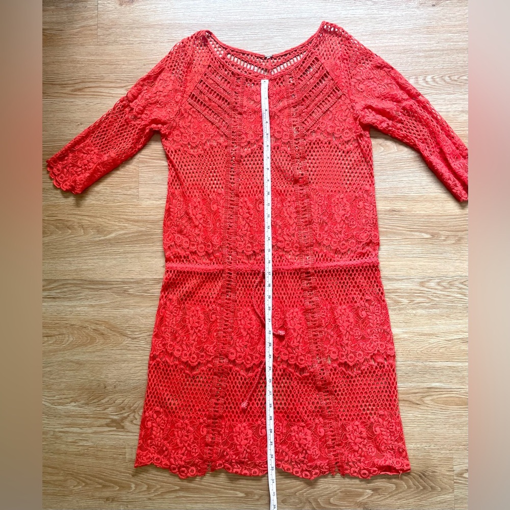 Free People lace dress. Drawstring waist. Size medium. Gently worn.